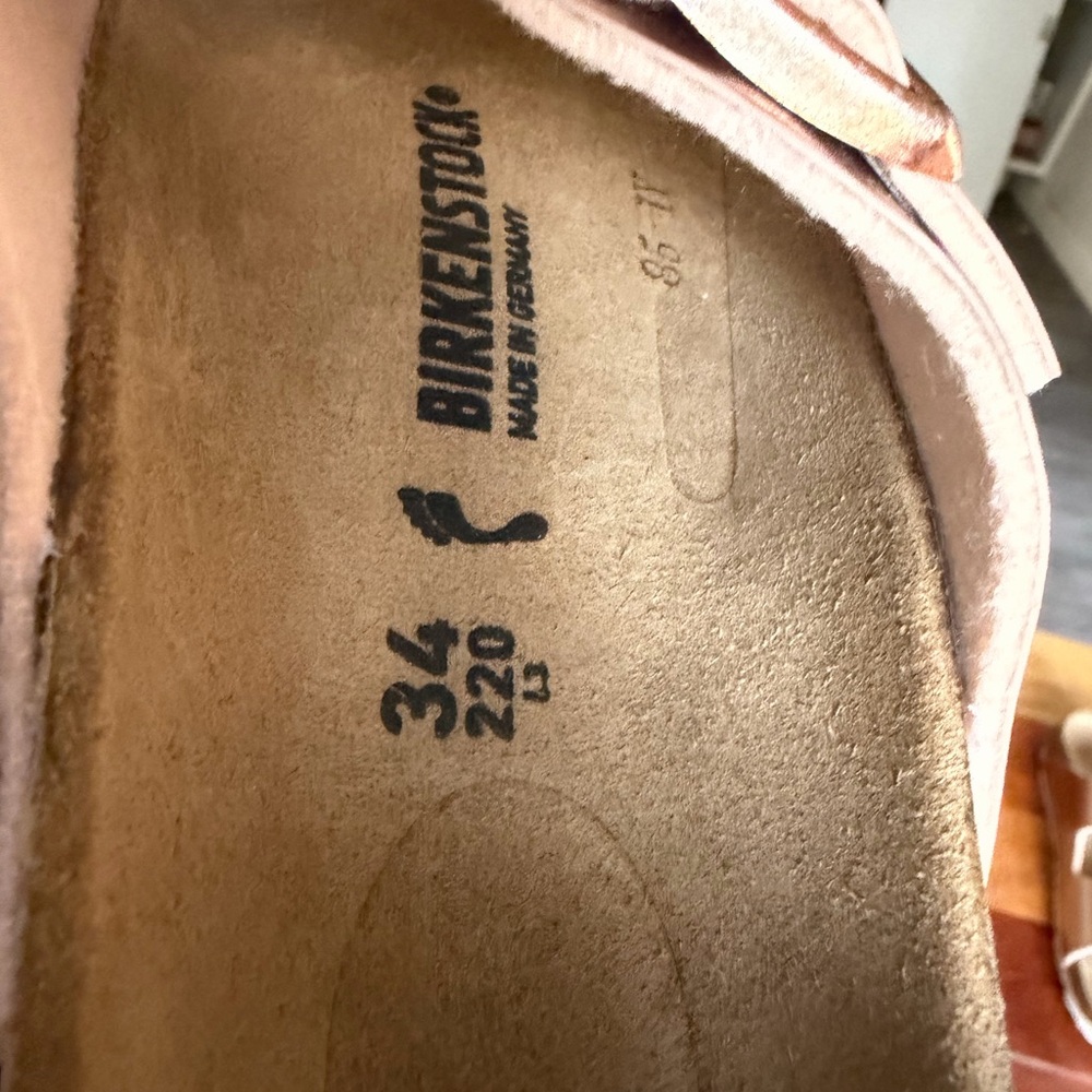 Birkenstock Kids Sandals in Metallic Rose Cold and Tan EU Size 34 NWOT - Picture 2 of 8